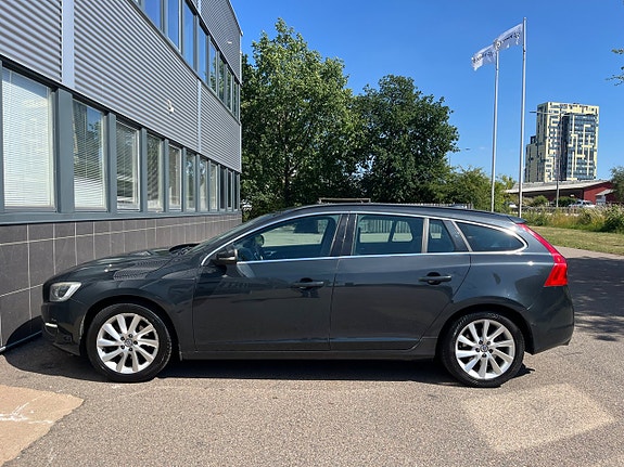 Volvo V60 8 of 27