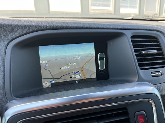 Volvo V60 20 of 27