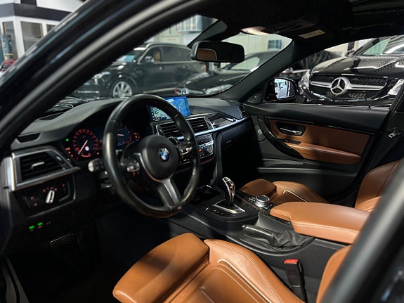 BMW 340i 7 of 19