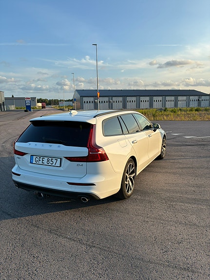 Volvo V60 6 of 11