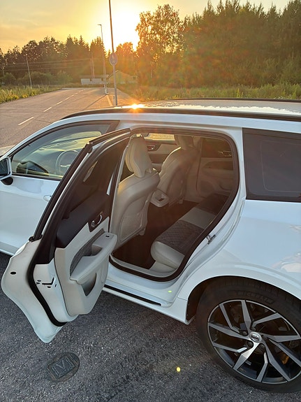 Volvo V60 10 of 11