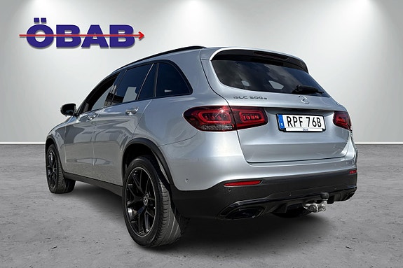 Mercedes-Benz GLC300 e 6 of 14