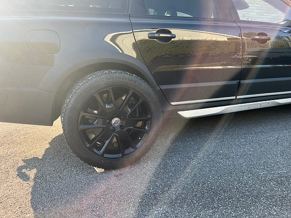 Volvo XC70 12 of 17