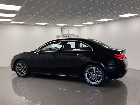 Mercedes-Benz A250 e 12 of 15