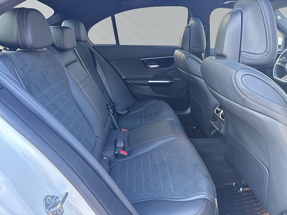 Mercedes-Benz C300 e 17 of 30