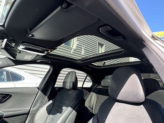 Mercedes-Benz C300 e 19 of 30