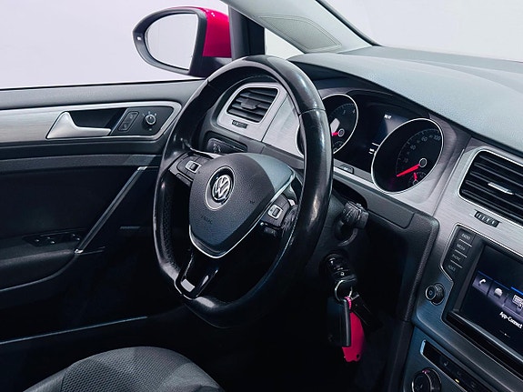 Volkswagen Golf VII 4 of 21
