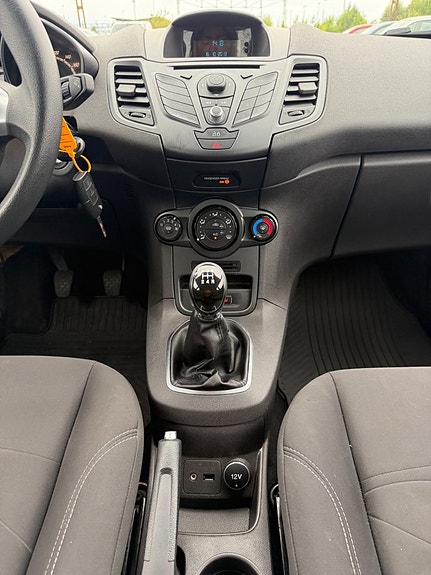 Ford Fiesta 19 of 22