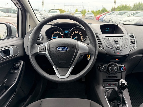 Ford Fiesta 17 of 22