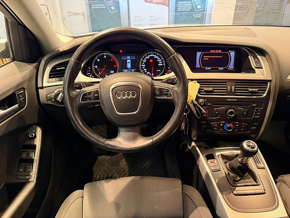 Audi A4 10 of 23