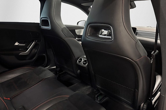 Mercedes-Benz CLA220 13 of 22