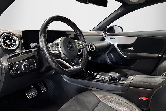 Mercedes-Benz CLA220 8 of 22
