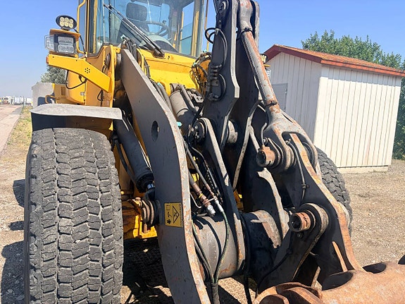 Volvo L 90 E 7 of 12