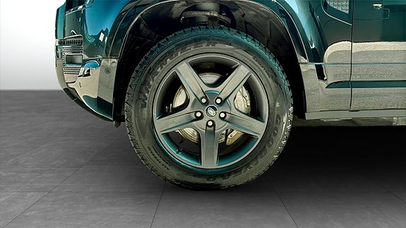 Land Rover Defender 90 9 of 9