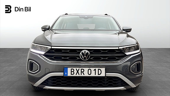 Volkswagen T-Roc 4 of 12