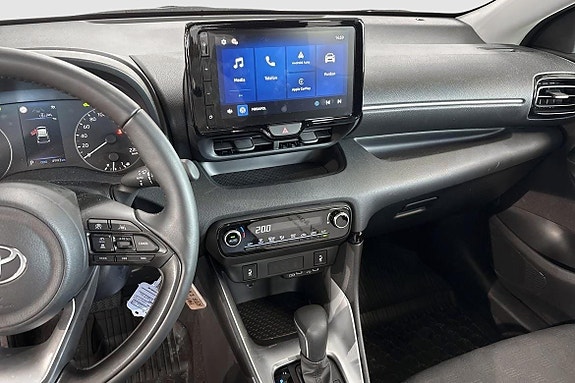 Toyota Yaris 11 of 12