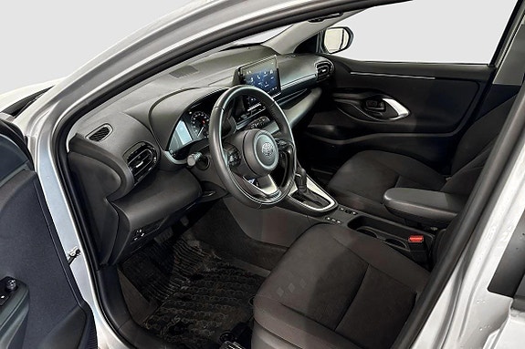 Toyota Yaris 7 of 12
