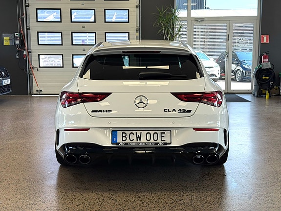 Mercedes-Benz CLA45 5 of 27