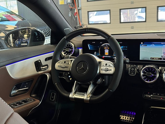 Mercedes-Benz CLA45 14 of 27
