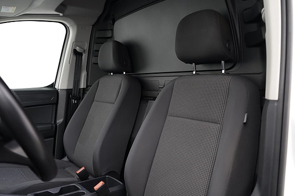 Volkswagen Caddy Maxi 16 of 23