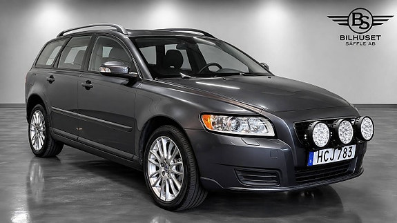 Volvo V50 2 of 5