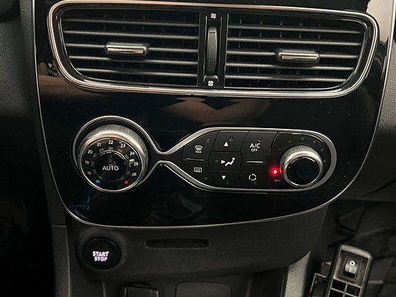 Renault Clio 22 of 30