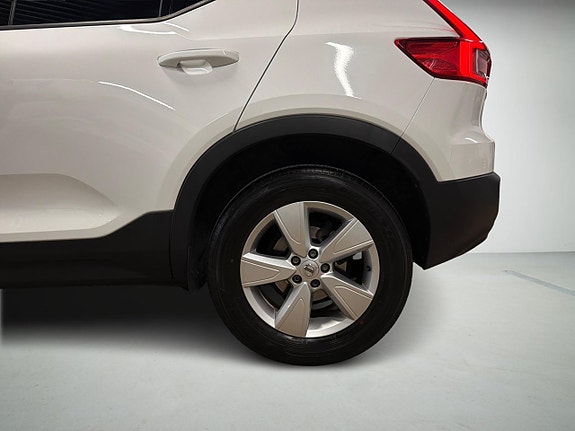 Volvo XC40 6 of 15