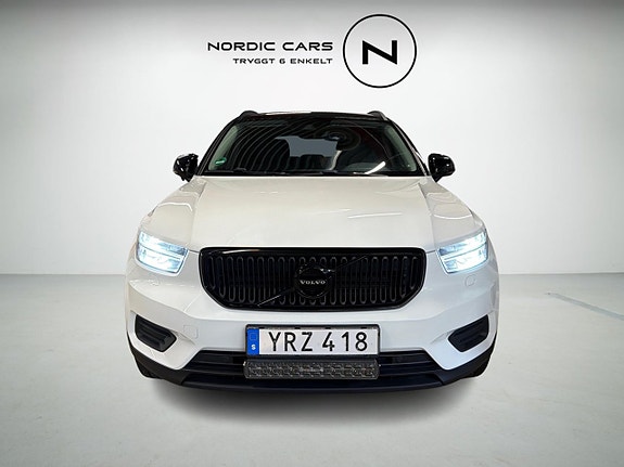 Volvo XC40 4 of 15