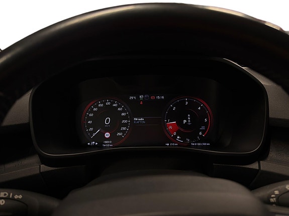 Volvo XC40 14 of 15