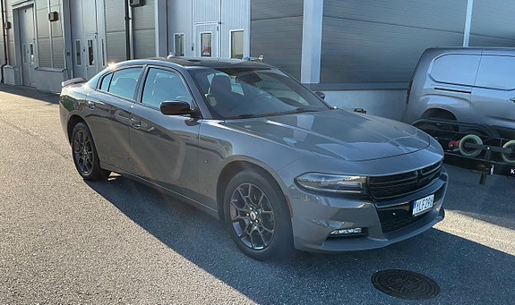 Dodge Charger 8 of 24