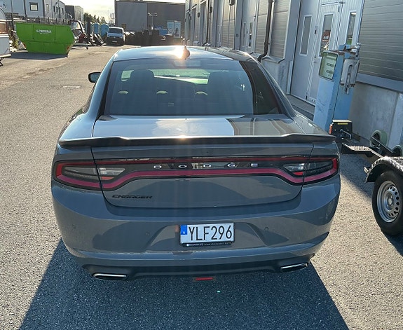 Dodge Charger 5 of 24