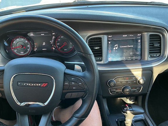 Dodge Charger 13 of 24