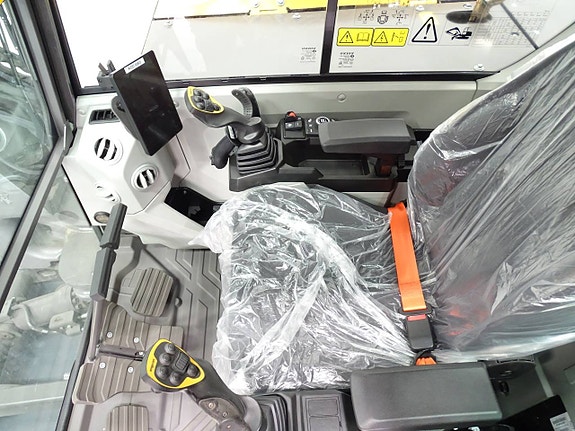 Volvo ECR90F / Engcon EC209 / Grip / Microprop MIG2 5 of 6
