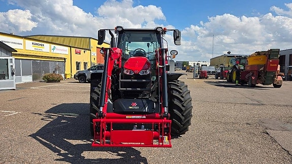 Massey Ferguson 5M.115 Kampanjtraktor 3 of 10