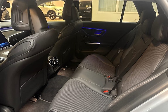 Mercedes-Benz C300 12 of 14