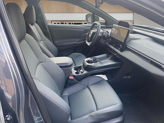 Subaru E-Outback 12 of 12
