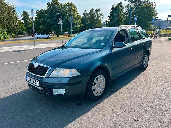 Skoda Octavia 3 of 6