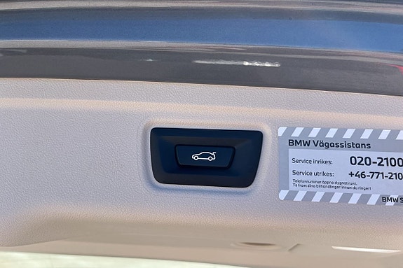 BMW 330e 14 of 16