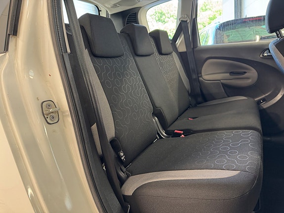 Citroen C3 Picasso 10 of 16