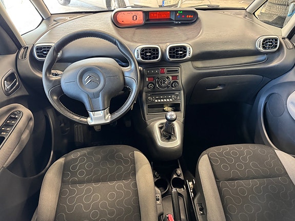Citroen C3 Picasso 14 of 16
