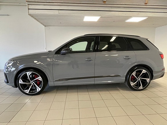 Audi Q7 2 of 7