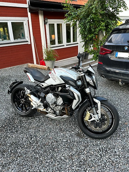 MV Agusta Dragster 800 5 of 6