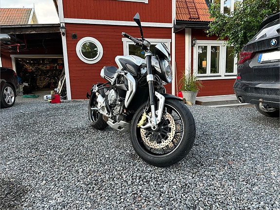 MV Agusta Dragster 800 2 of 6