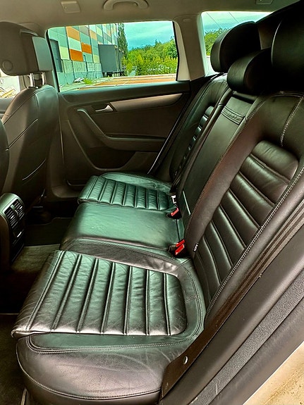 Volkswagen Passat 15 of 16