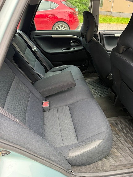 Volvo V40 4 of 4