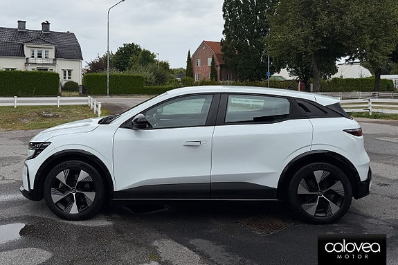 Renault Megane E-Tech 9 of 16