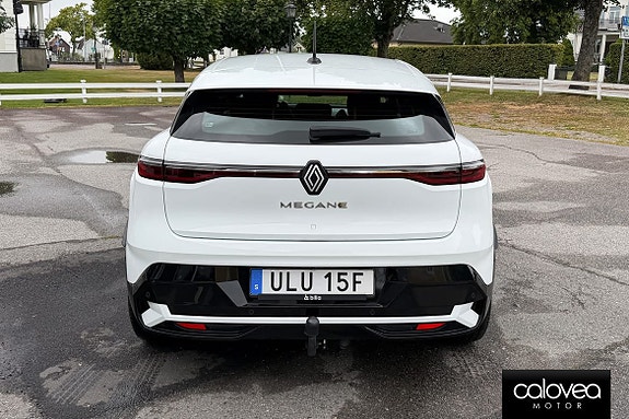 Renault Megane E-Tech 4 of 16