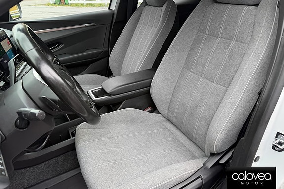 Renault Megane E-Tech 12 of 16