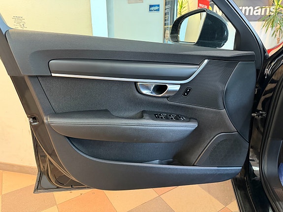 Volvo V90 11 of 27