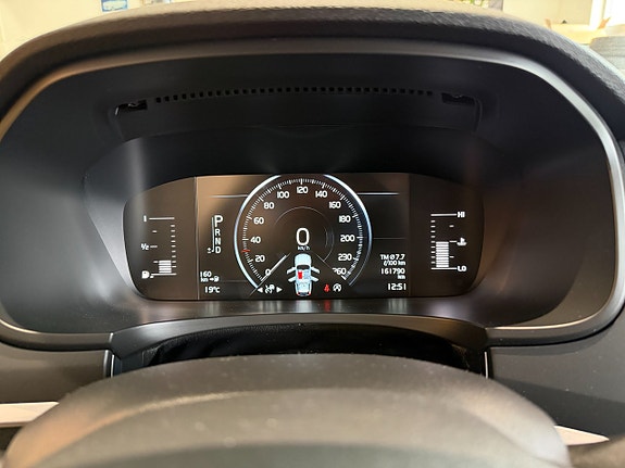 Volvo V90 19 of 27